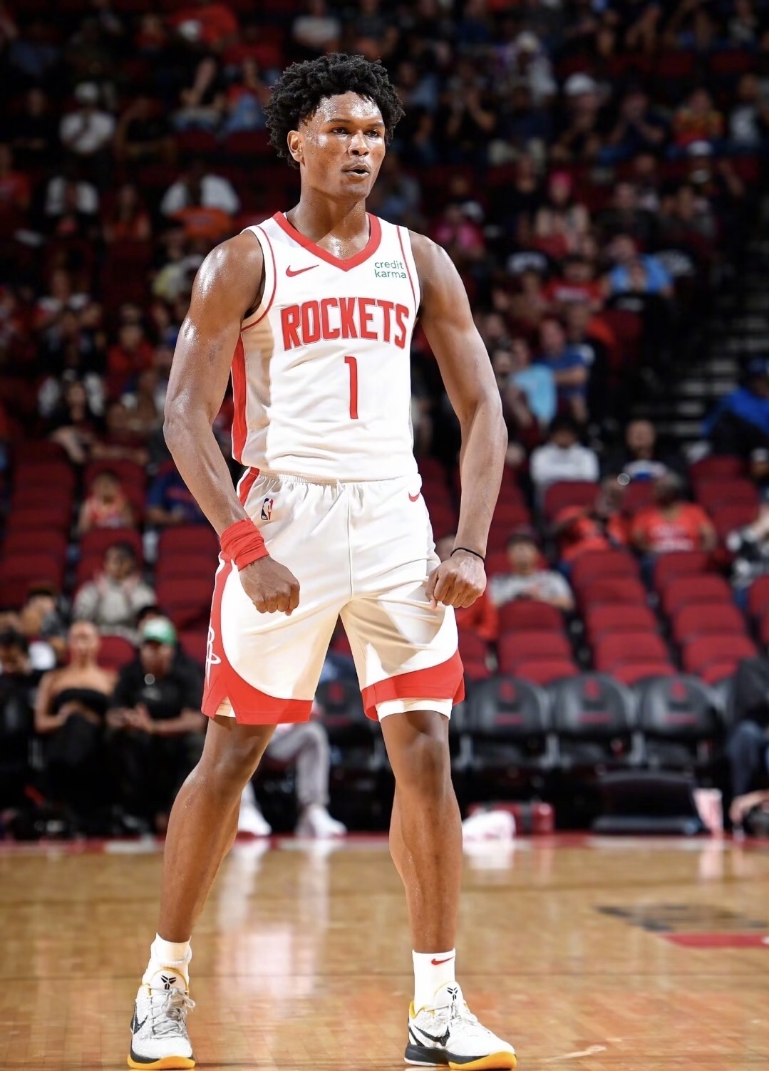 著名球星在比赛中表现出色获得关注 著名球星在比赛中表现出色获得关注