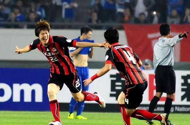 伊拉克球队击败巴林队